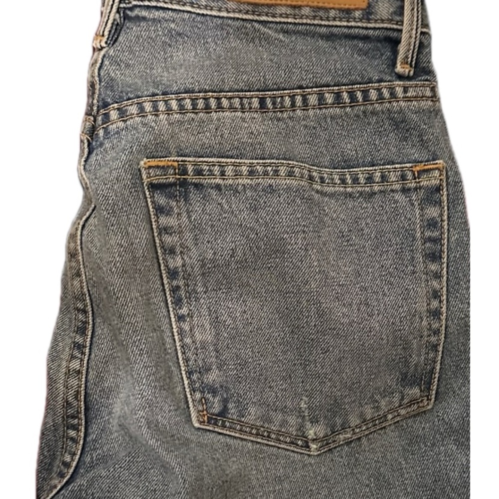 GRLFRND distress jeans loose fit